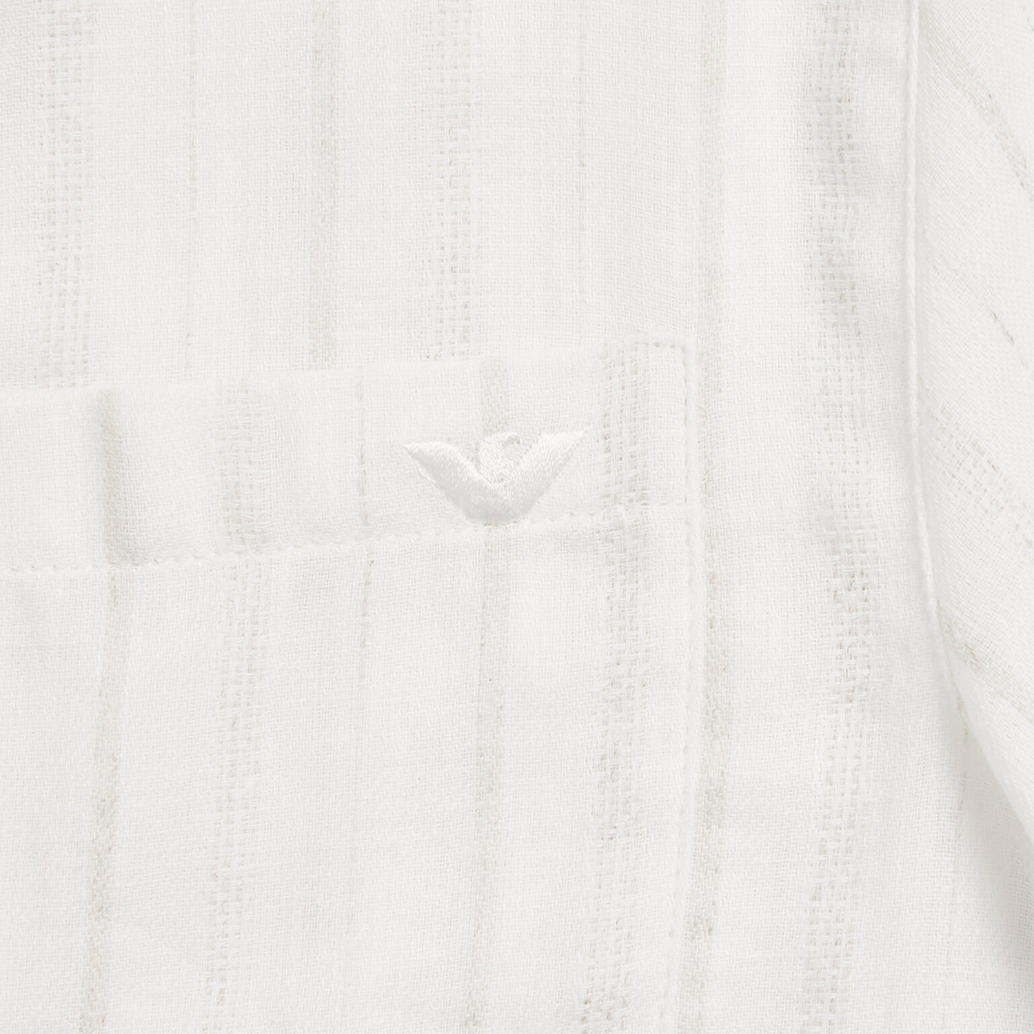 EB001350AF20969_F0008